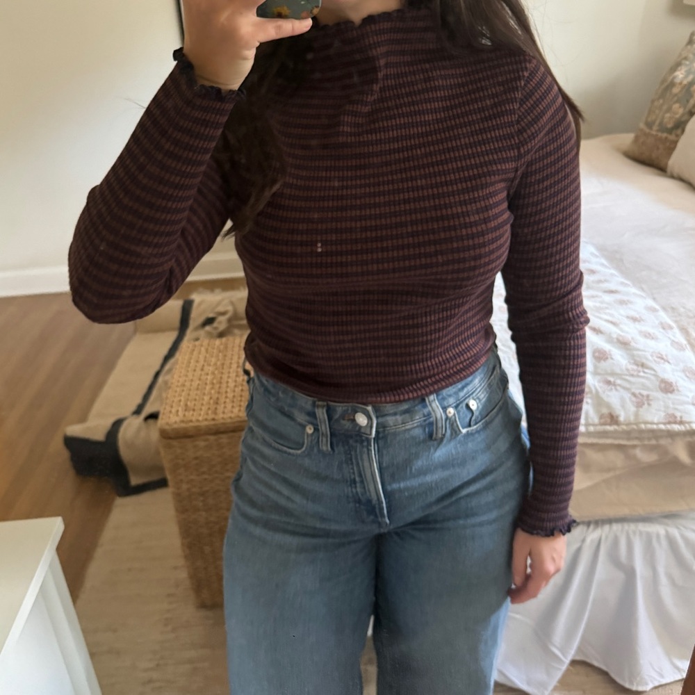 NWOT Levi’s turtleneck size S